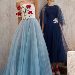 Vestidos de tul  en la Colección Resort 2018 de Carolina Herrera