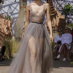 Vestido de tul nude del desfile de Alta Costura Otoño-Invierno 2017-2018 de Dior