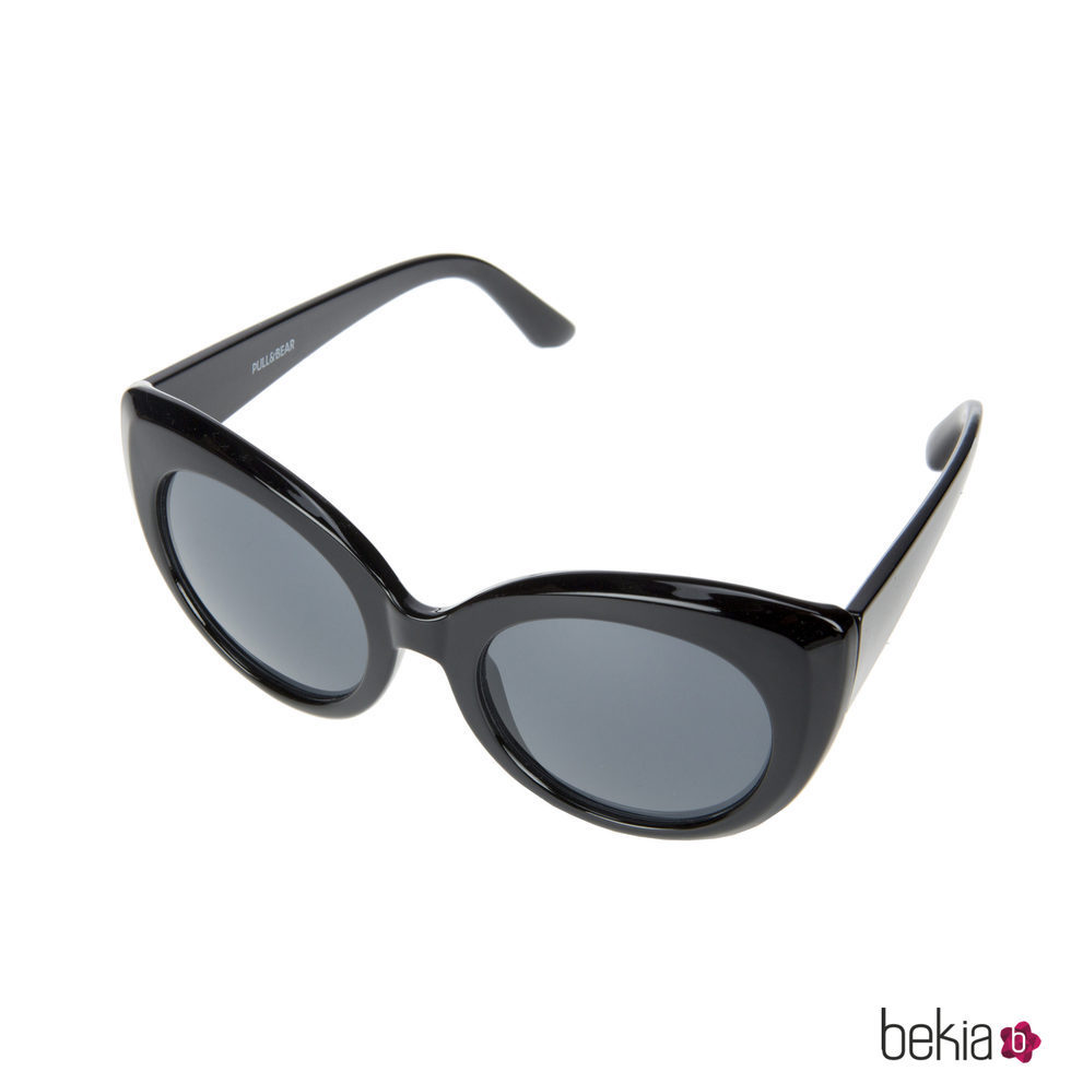 Gafas de sol de ojo de gato negras de la colección de Pull&Bear
