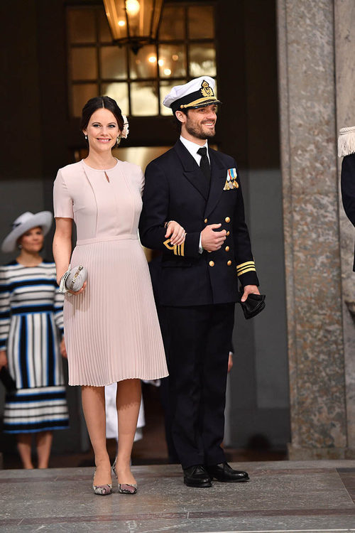 Sofia de Suecia con un vestido rosa cuarzo en el cumpleaños del rey Carlos Gutavo