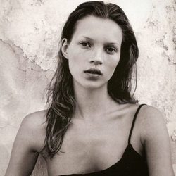 Kate Moss en su primera campaña con Calvin Klein en 1993