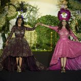 Encarna y Toñi Salazar cantando en el desfile de Francis Montesinos en Madrid Fashion Week primavera/verano 2018
