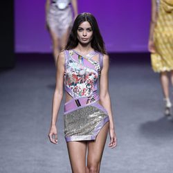 Vestido mini de Custo Barcelona primavera/verano 2018 en la Madrid Fashion Week