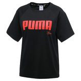 Camiseta negra con letras rojas de la nueva colección de PUMA con Sophia Webster de otoño/invierno 2017/2018