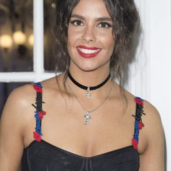 Cristina Pedroche lleva un recogido con raya al medio en la presentación de Morellato 2017