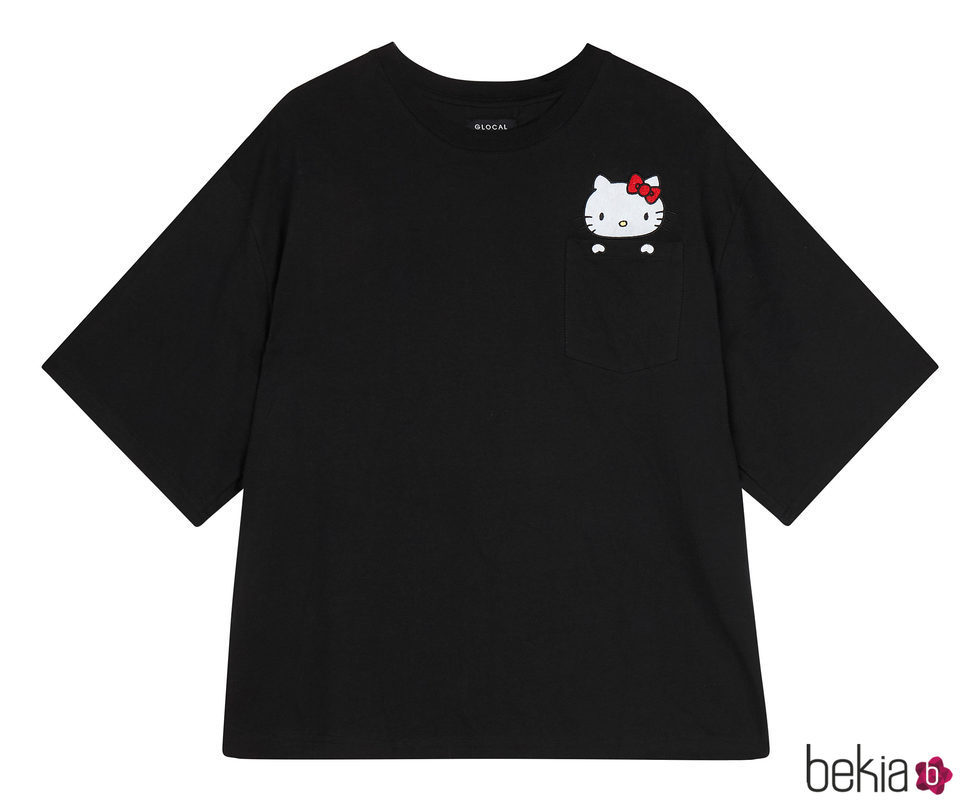 Camiseta básica negra de la colección de Hello Kitty para Asos de otoño/invierno 2017/2018