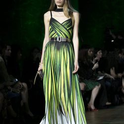 Vestido estampado verde de Elie Saab primavera/verano 2018 en la París Fashion Week