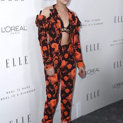Kristen Stewart con un conjunto dos piezas de estampado floral en el 24 aniversario de los premios Elle en Hollywood