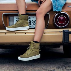 Zapatillas verdes de la campaña del segundo lanzamiento 'Puma x Xo' de The Weeknd