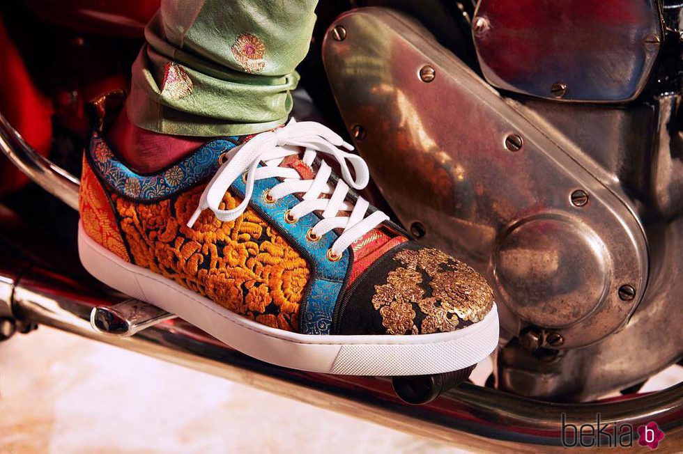 Sneakers de estampado oriental de la colección cápsula de Christian Louboutin
