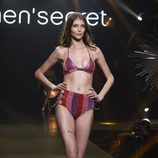 Bikini de rayas de la colección primavera/verano 2018 en la Women'secret night 2017