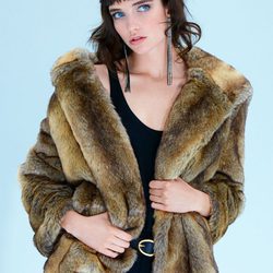 Abrigo de pelo de la colección 'Night Out' de Zara