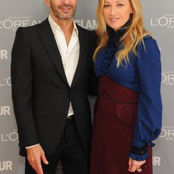 Look de Cindy Sherman y Marc Jacobs en el premio Glamour a la Mujer del Año