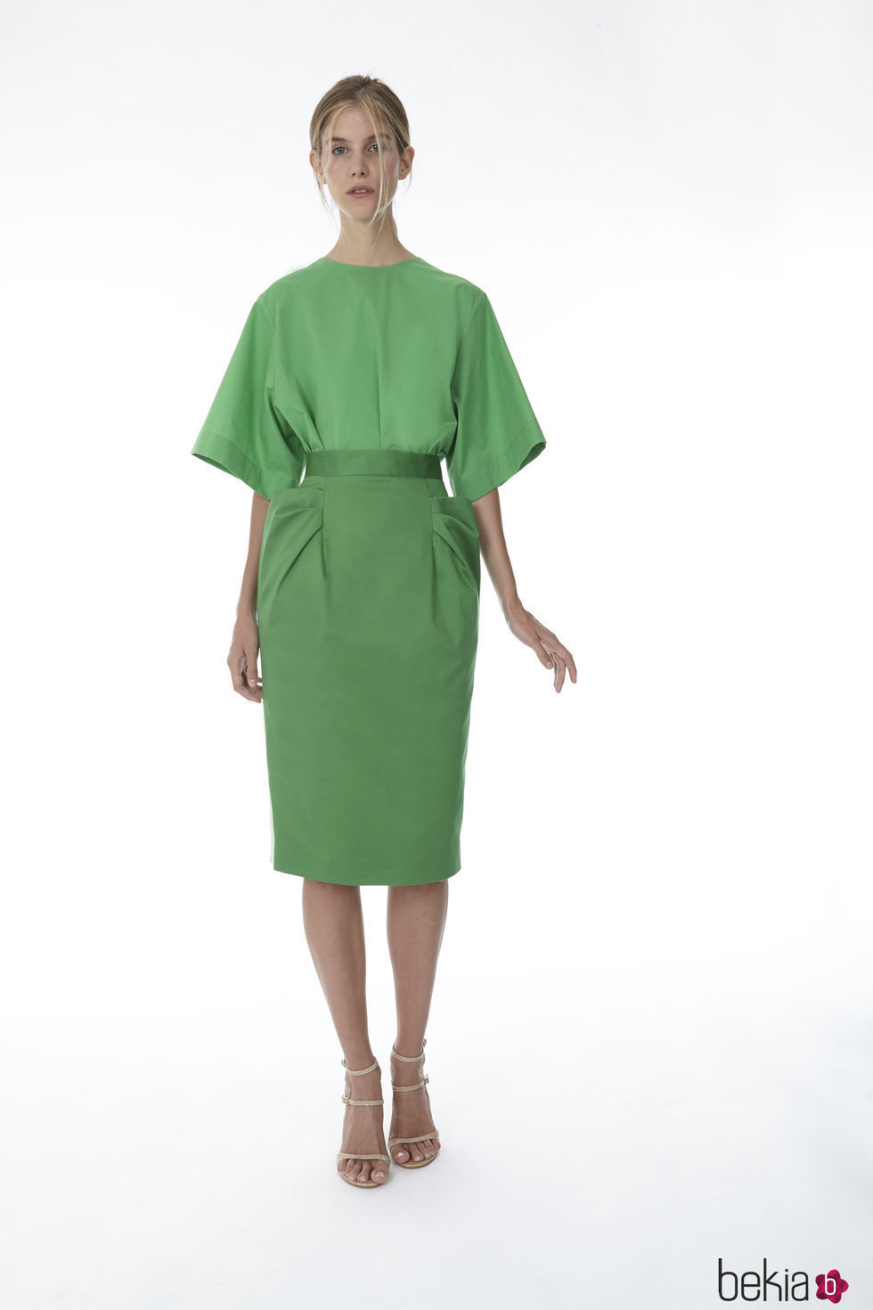 Falda y blusa color verde de la colección 'Resort 18' de '2ND LAB by The 2nd Skin Co'