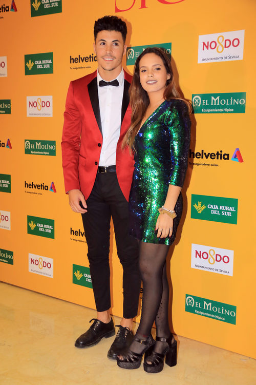 Gloria Camila con un vestido de paillettes junto a su pareja Kiko