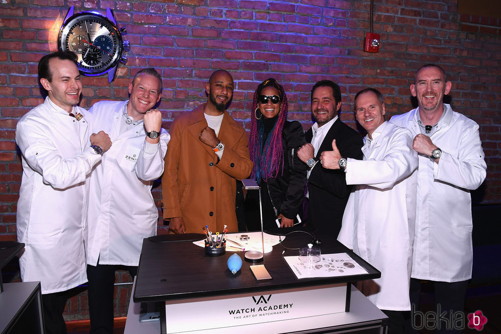 Alicia Keys, Swizz Beatz, Julien Tornare junto a relojeros de Zenith en el evento benéfico de Nueva York