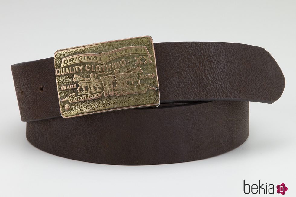 Cinturón marrón de piel para hombre de 'The Levi's Holiday 2017 Collection'