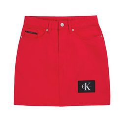 Falda roja de Calvin Klein de la colección primavera jeans 2018