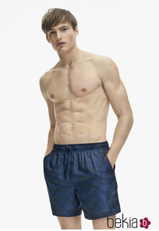 Bañador de hombre con estampado de la colección spring 2018 de Calvin Klein
