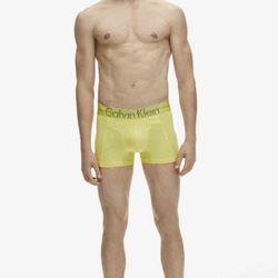 Boxer masculino en color amarillo de la colección spring 2018 de Calvin Klein
