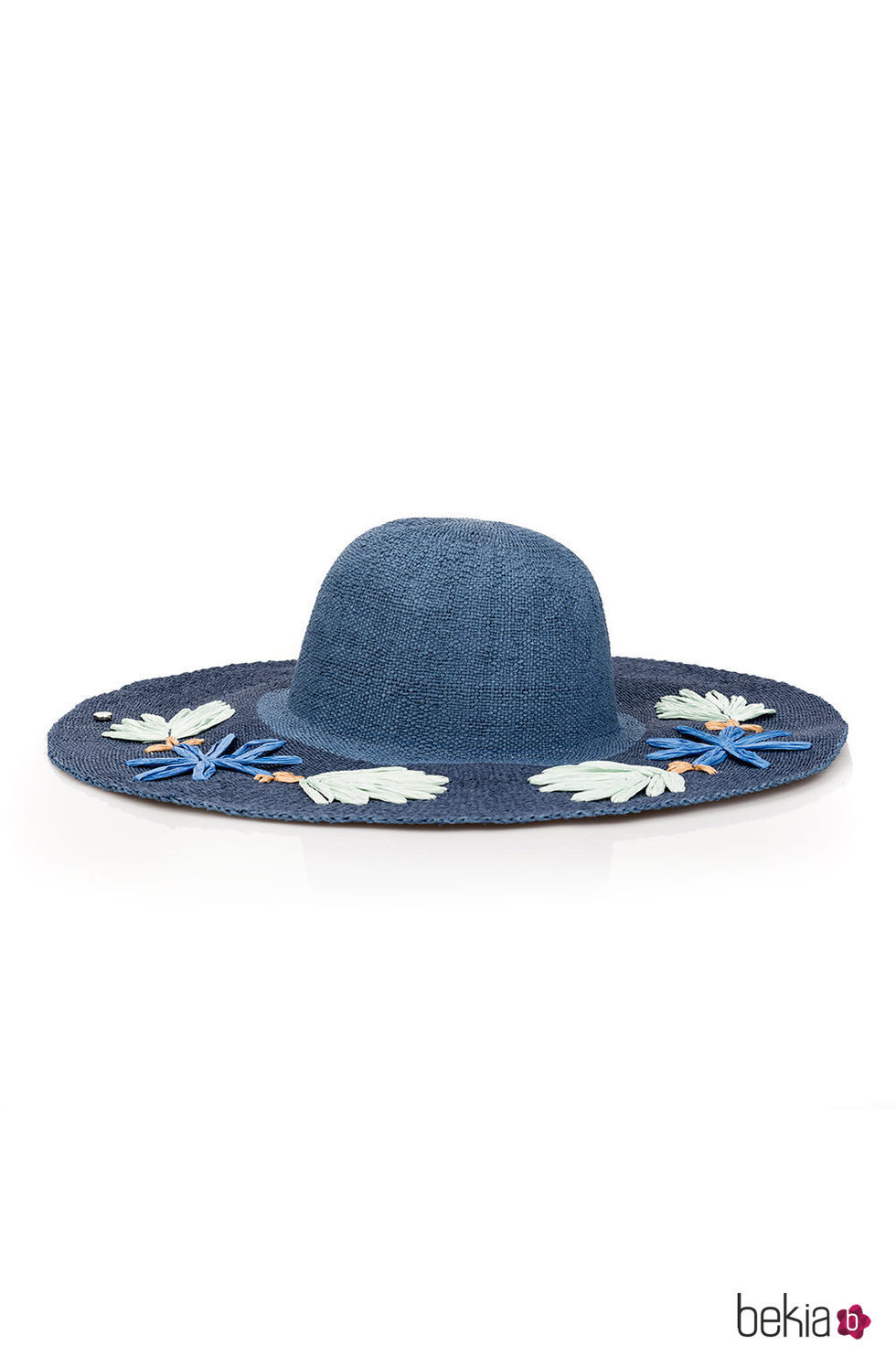 Sombrero azul de la colección de accesorios para la temporada de primavera/verano 2018 de Salsa