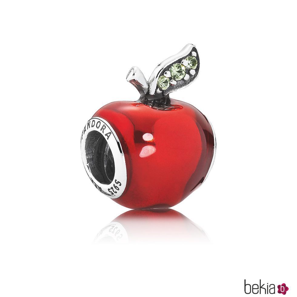 Charm de manzana de Blancanieves de la colección de 'Disney x Pandora' para San Valentín