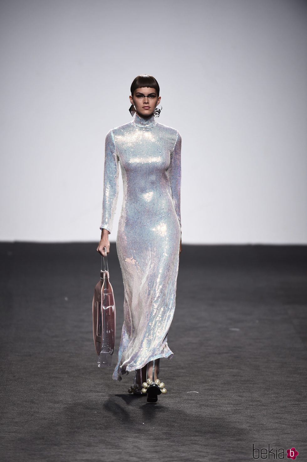 Vestido de lentejuelas de María Escote de la campaña otoño/invierno 2018/2019 en la Madrid Fashion Week