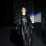 Vestido negro de lurex    Ana Locking otoño/invierno 2018/2019 en la Madrid Fashion Week