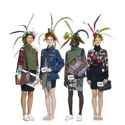 Conjunto de prendas de mujer de la línea Bohemian Flowers de la colección 'Unexpected' de Desigual para la temporada primavera/verano 2018