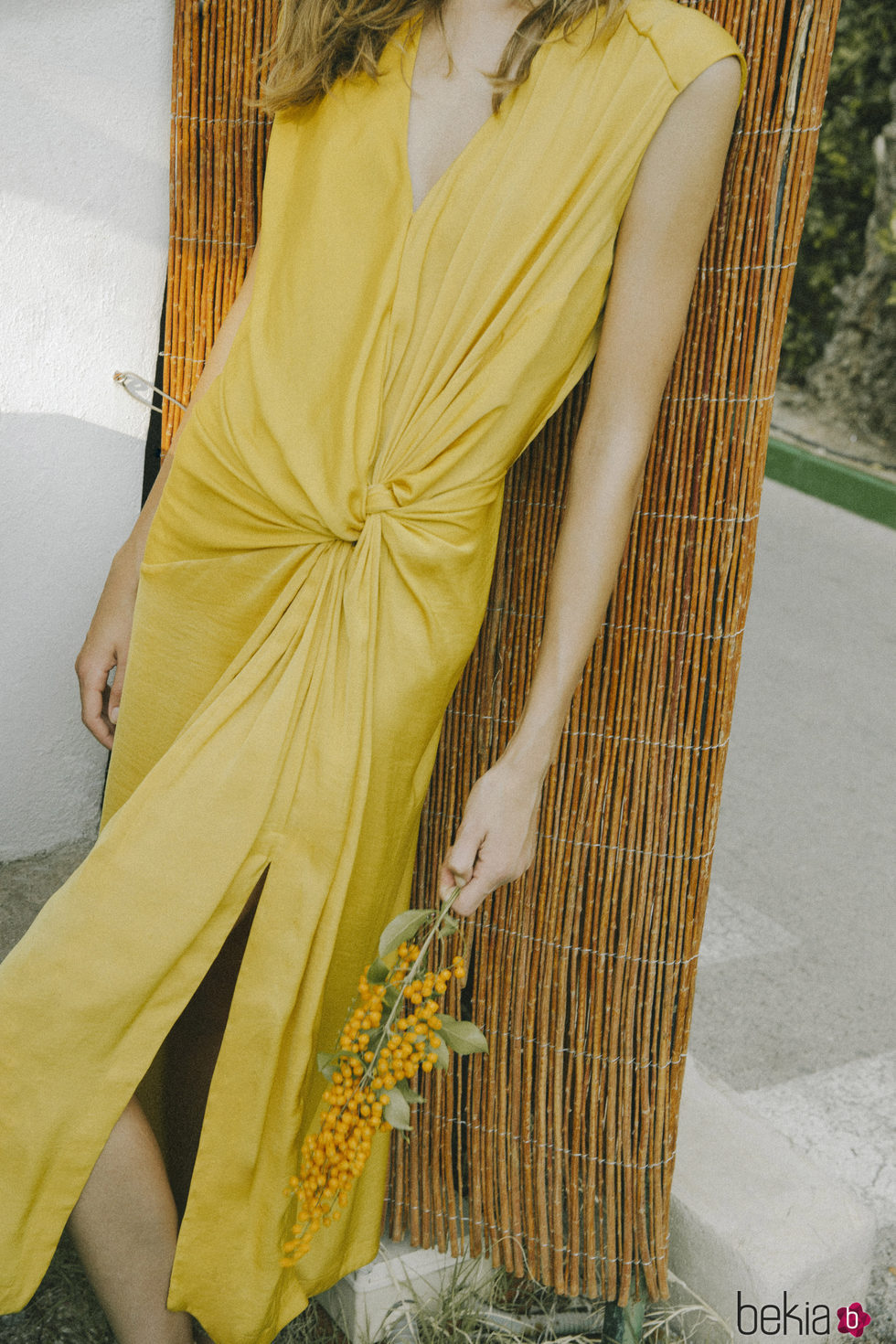 Vestido amarillo colección de Intropia de su temporada primavera/verano 2018