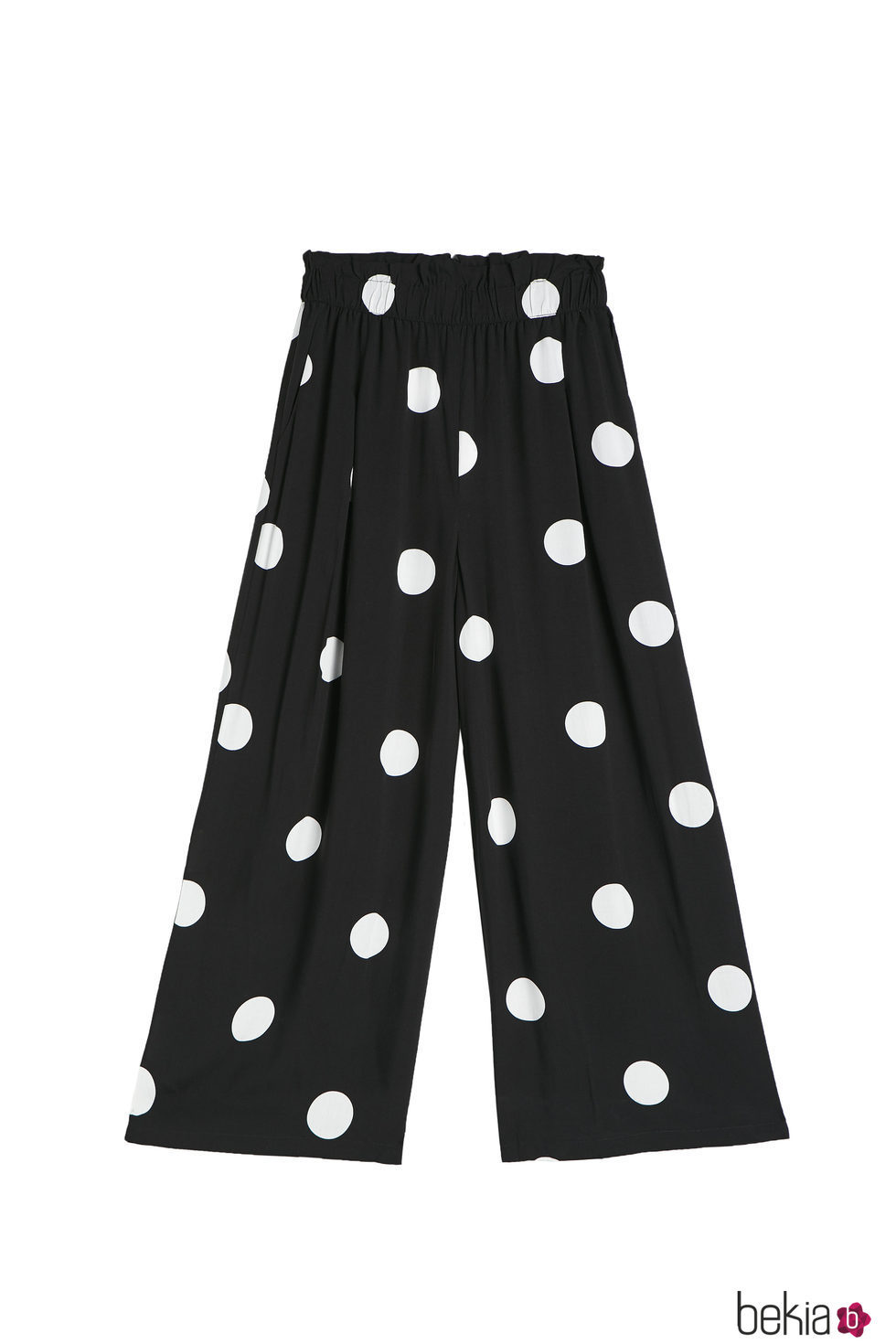 Pantalón negro con lunares blancos de la colección Beachwear SS18 de Oysho