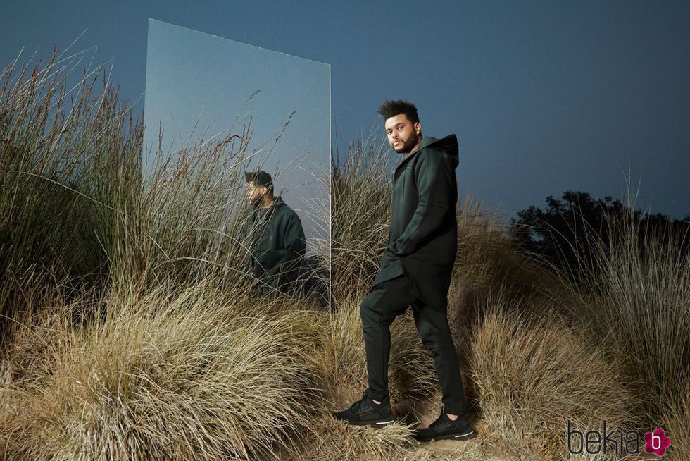 The Weeknd con las nuevas zapatillas Puma Ignite Limitless