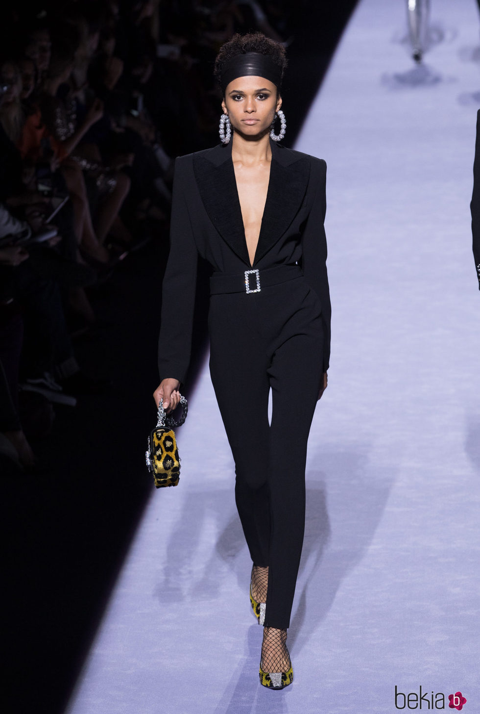 Traje pantalón negro de la colección de Tom Ford otoño 2018 en Nueva York Fashion Week