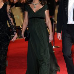 Kate Middleton con un vestido de Jenny Packham en los Premios BAFTA 2018