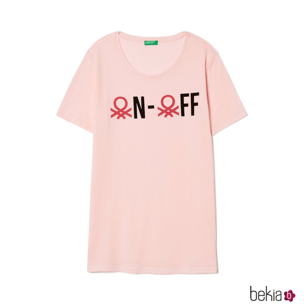 Camiseta rosa con mensaje de United Colors Of Benetton de la colección para primavera/verano 2018