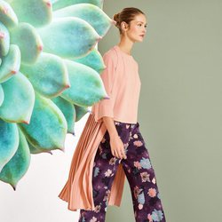 Pantalón ancho y blusa fluida de la colección primavera/verano 2018 de Trucco