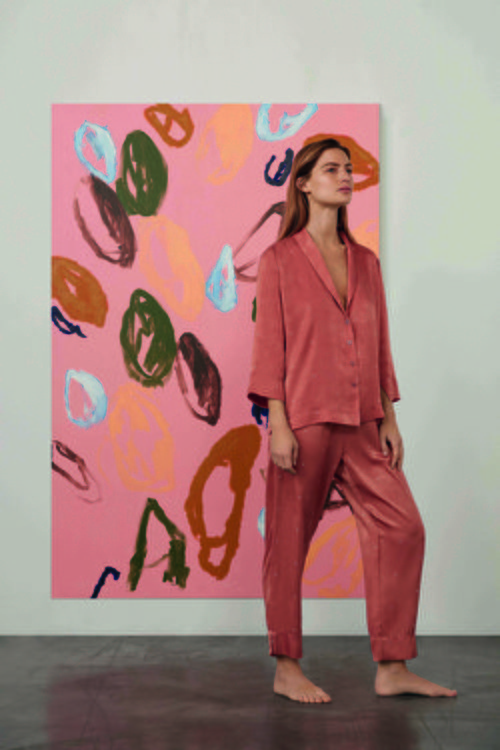 Pijama de dos piezas de tonalidad teja de la colección de Oysho Sleepwear primavera/verano 2018