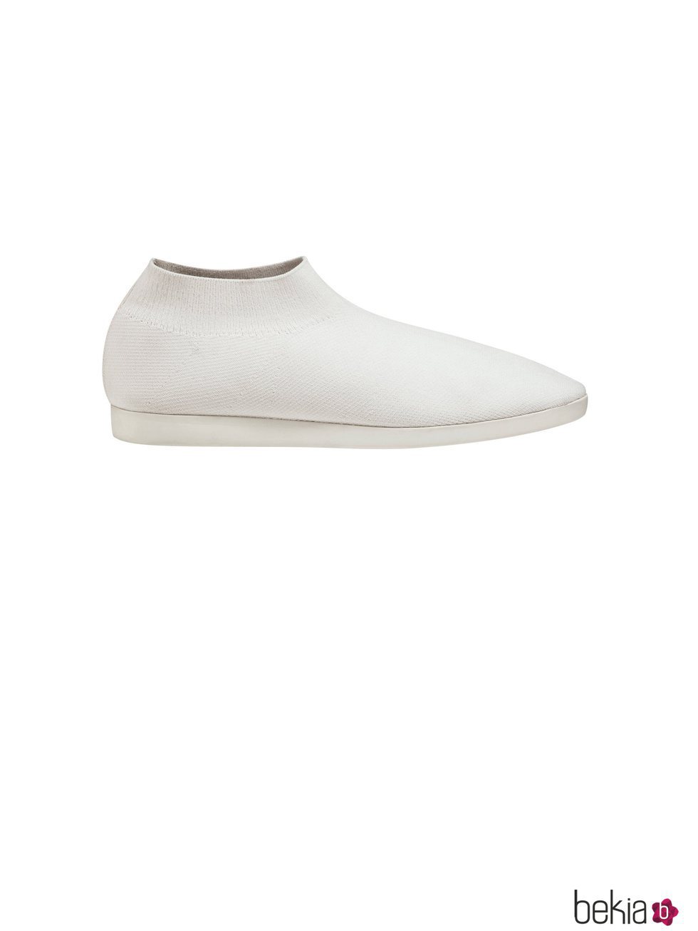 Zapatilla deportiva en color blanca de tela de la Nueva Colección de la firma Cos 2018