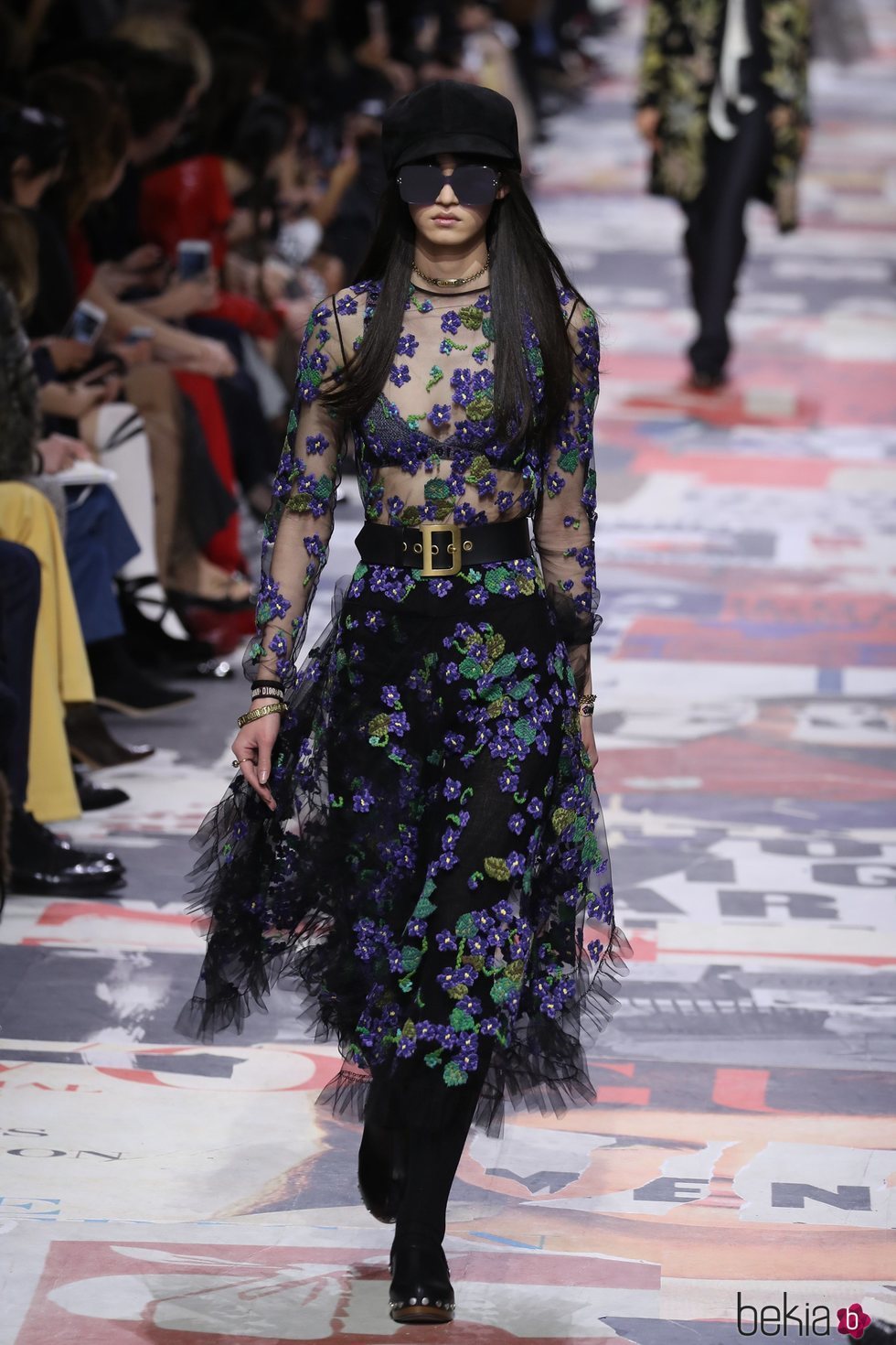 Blusa transparente con estampados florales de Dior otoño/invierno 2018/2019 en la Paris Fashion Week