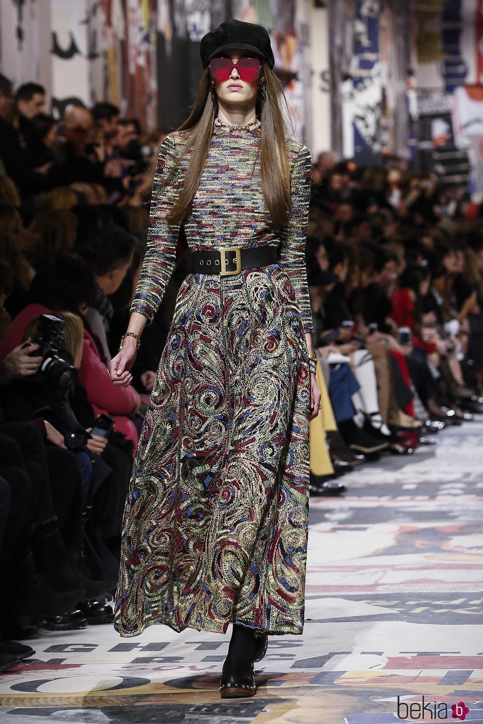 Vestido largo con estampados abstractos  de Dior otoño/invierno 2018/2019 en la Paris Fashion Week