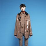 Abrigo marrón brillante con cuatro broches de Fay para  el otoño/invierno 2018