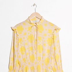 Blusa beige con estampado amarillo e la Nueva Colección Primavera/Verano 2018 de & Other Stories