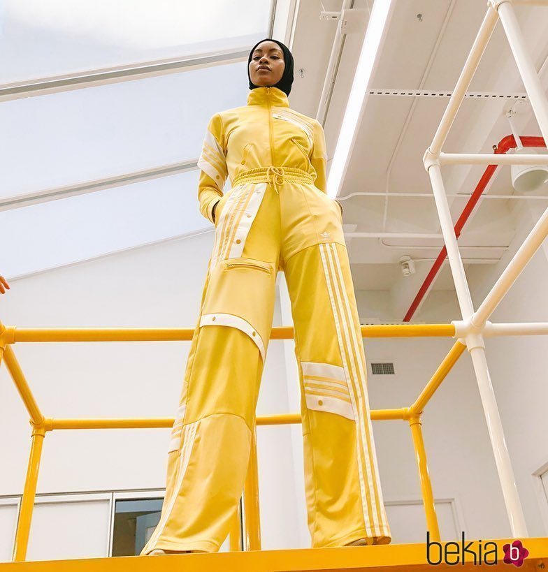 Conjunto de chándal amarillo de la Nueva Colección Cápsula de Adidas 2018