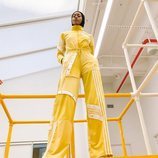 Conjunto de chándal amarillo de la Nueva Colección Cápsula de Adidas 2018