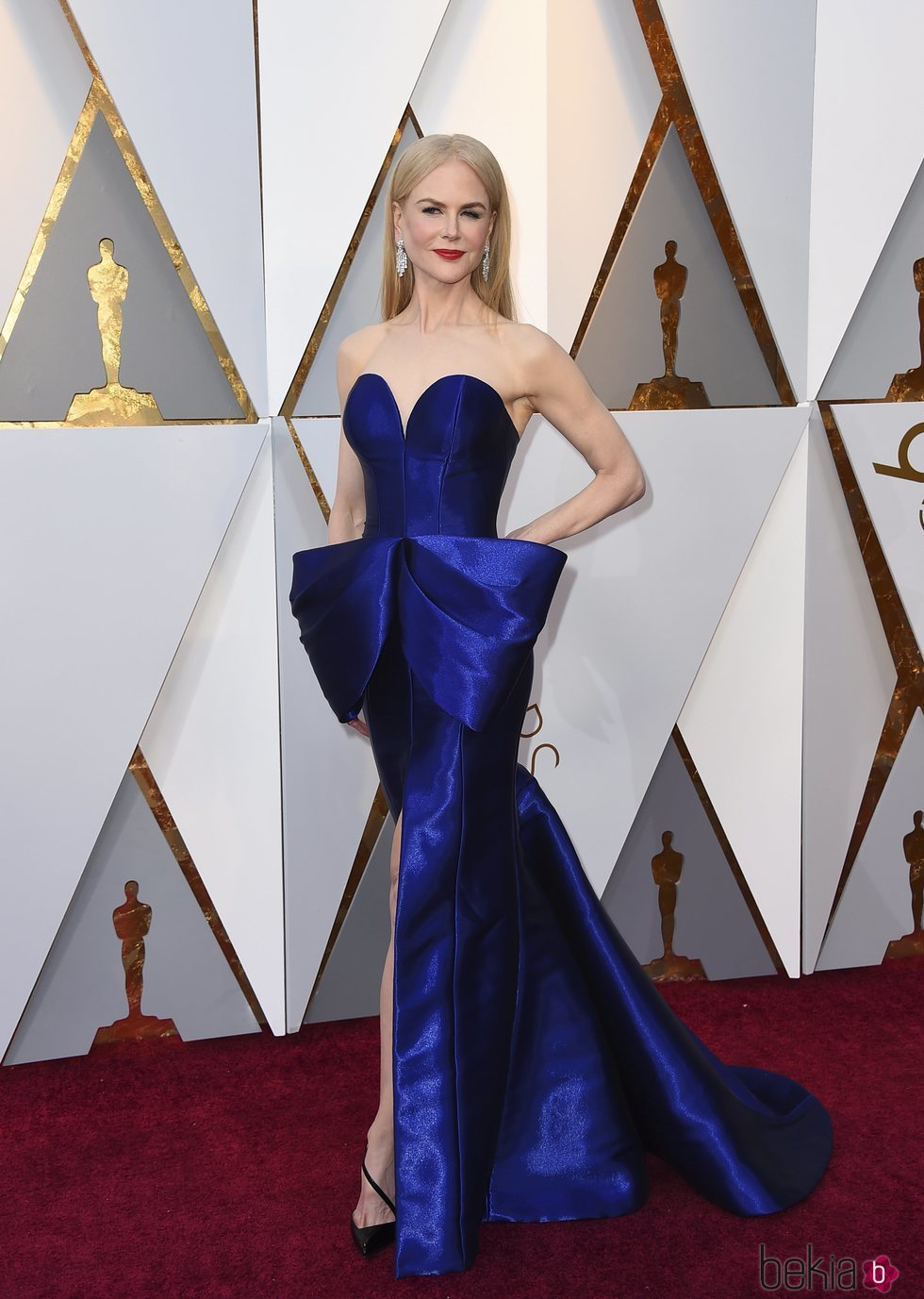 Nicole Kidman con un vestido ajustado en la alfombra roja de los Premios Oscar 2018