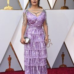 Salma Hayek vestida de Gucci en la alfombra roja de los Premios Oscar 2018
