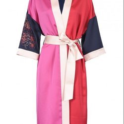 Kimono maxi azul marino, rosa y rojo de la nueva colección de Pinko de kimonos