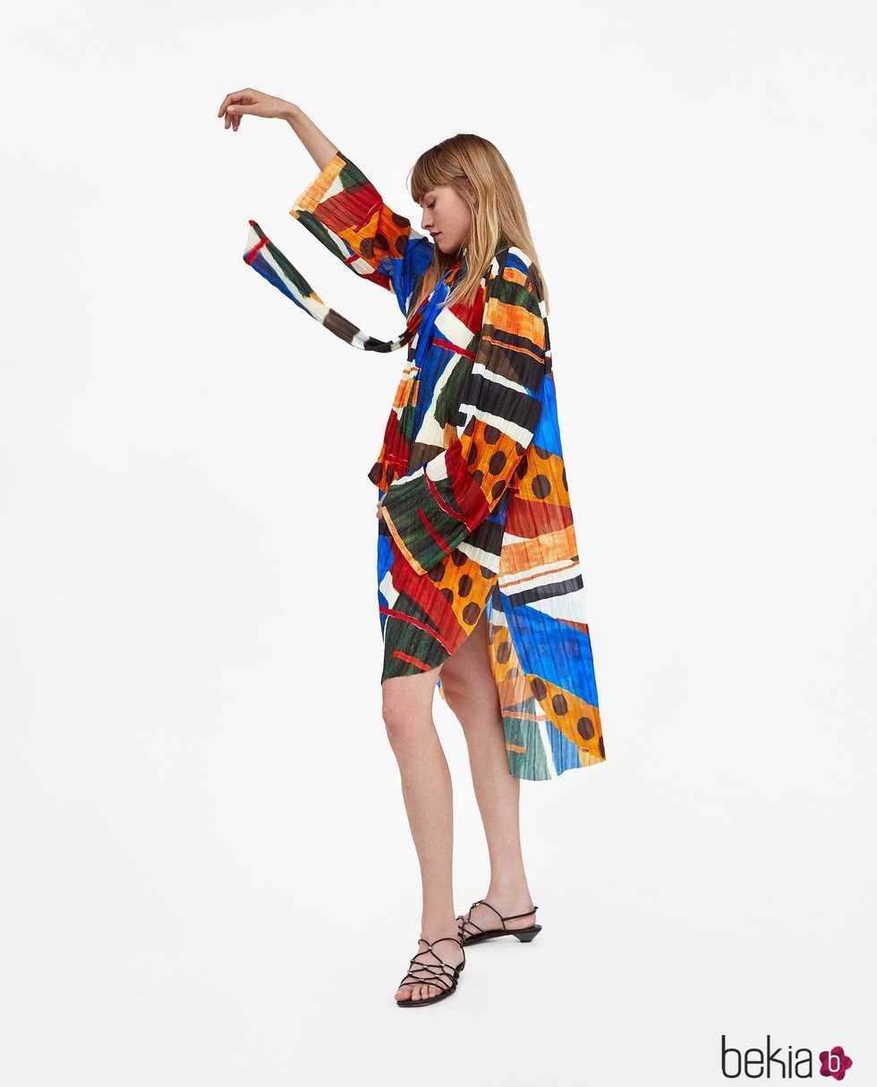Camison de estampado de colores geométricos de la Nueva Colección de Zara 2018
