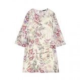 Vestido corto con estampado de flores de la nueva colección Primavera/Verano 2018 de Sisley