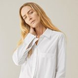 Blusa blanca de manga larga de la nueva colección atemporal de Cos 2018